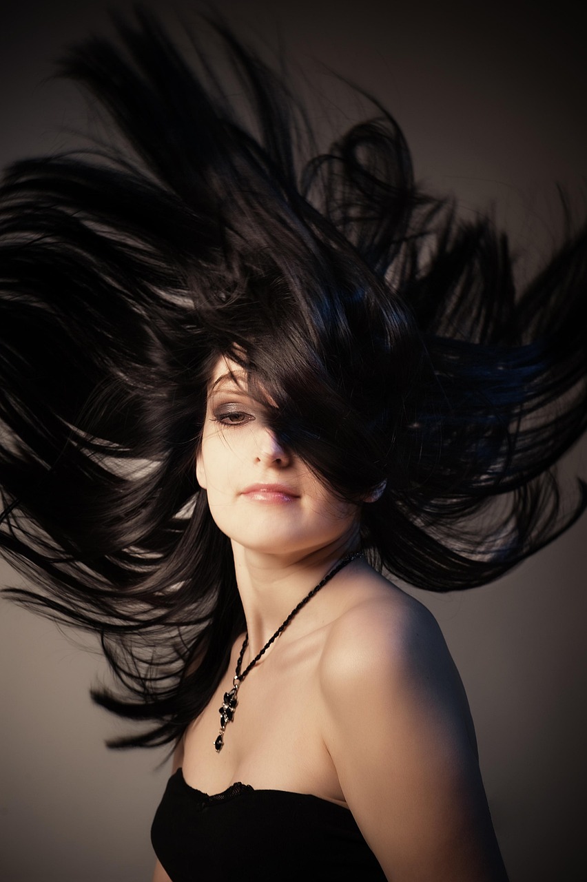 entdecken sie die neuesten haartrends und -stile! von eleganten hochsteckfrisuren bis zu lässigen wellen - finden sie den perfekten look für jeden anlass. lassen sie sich inspirieren und verleihen sie ihrem haar den wow-faktor!
