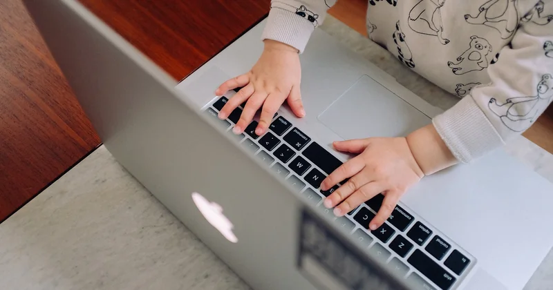Gut bezahlte Homeoffice Jobs für Quereinsteiger: Wo die Gehälter wirklich liegen