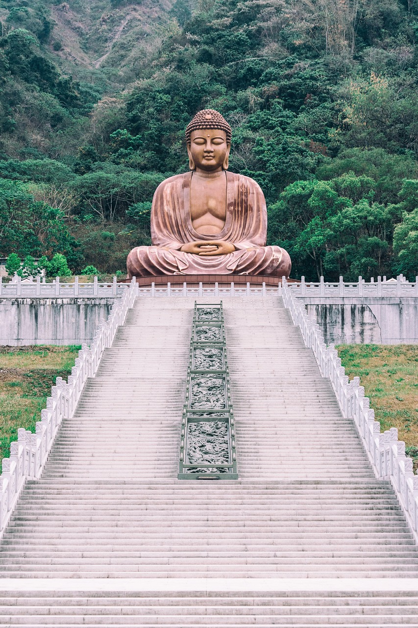 entdecken sie die vorteile der meditation: erfahren sie, wie meditation stress reduziert, die konzentration fördert und ihr allgemeines wohlbefinden verbessert. tipps, techniken und anleitungen für anfänger und fortgeschrittene.